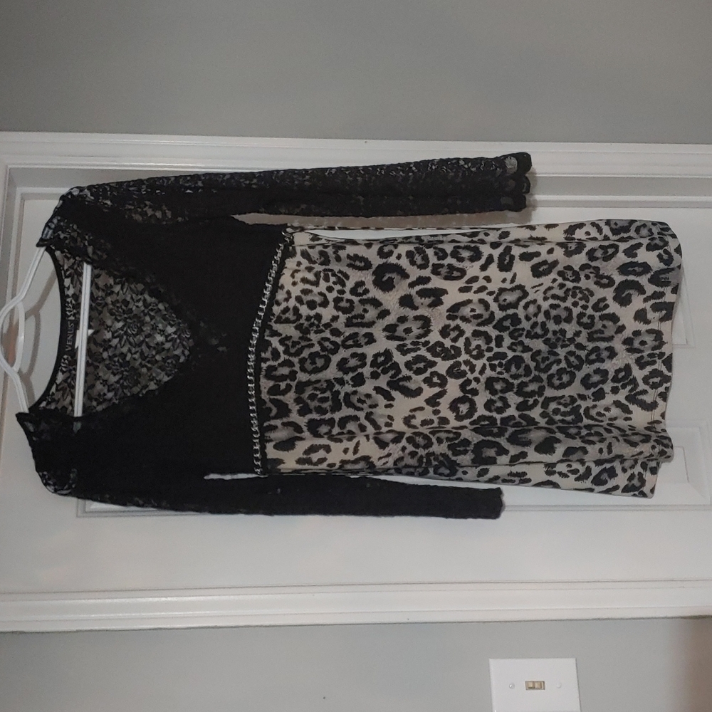 VENUS Size 6, lace top, Leopard print bottom dress.
